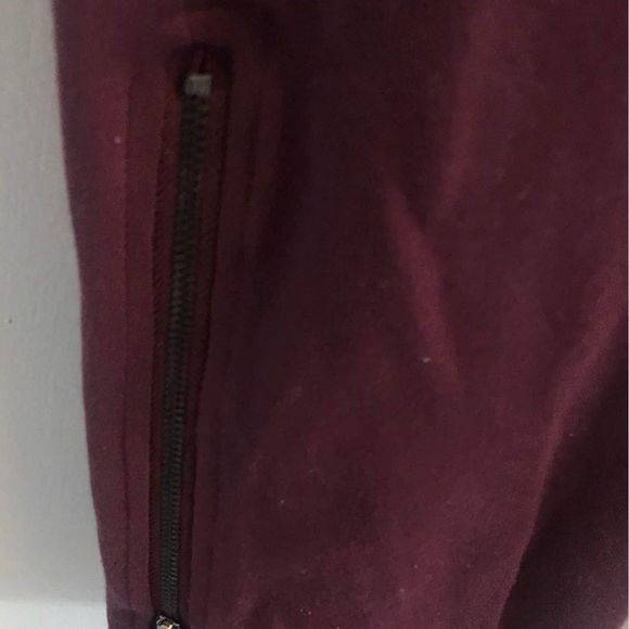 Ellos Women’s Size 2x 26-28 Maroon Legging Style Pants Zippers On Bottom - Picture 3 of 5